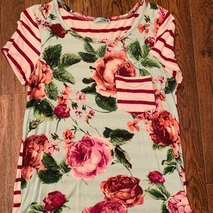 Floral pocket Tee
